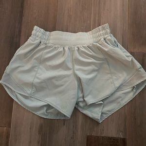 Lululemon hotty hot shorts 4”